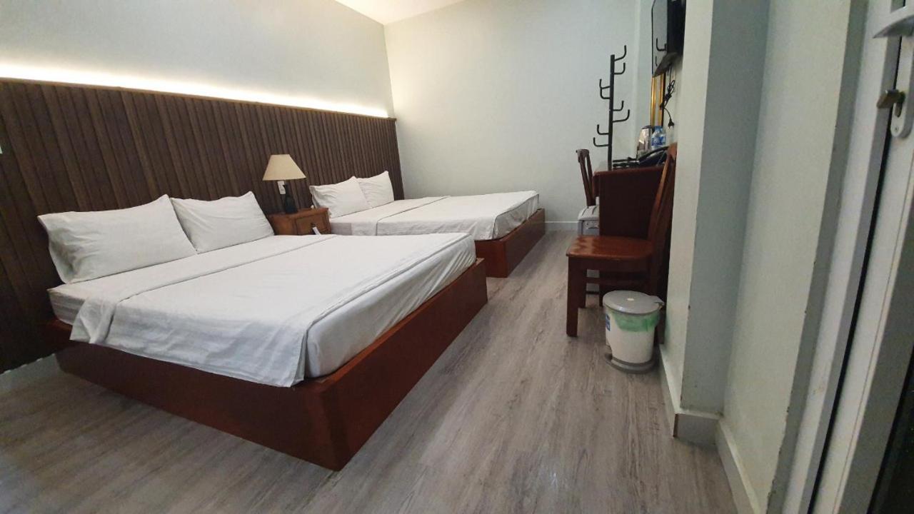 Minh Khue Hotel Vinh Long Exterior photo