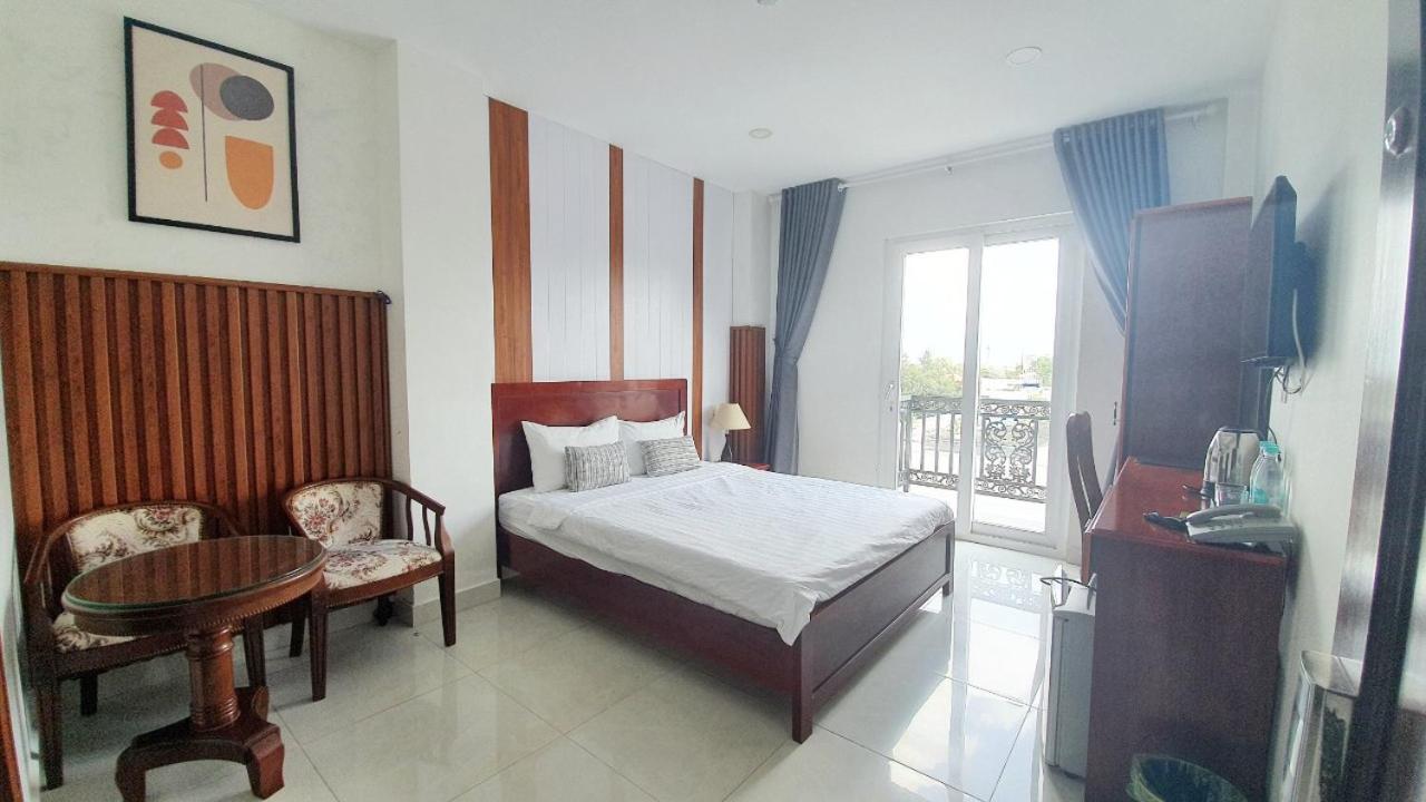 Minh Khue Hotel Vinh Long Exterior photo