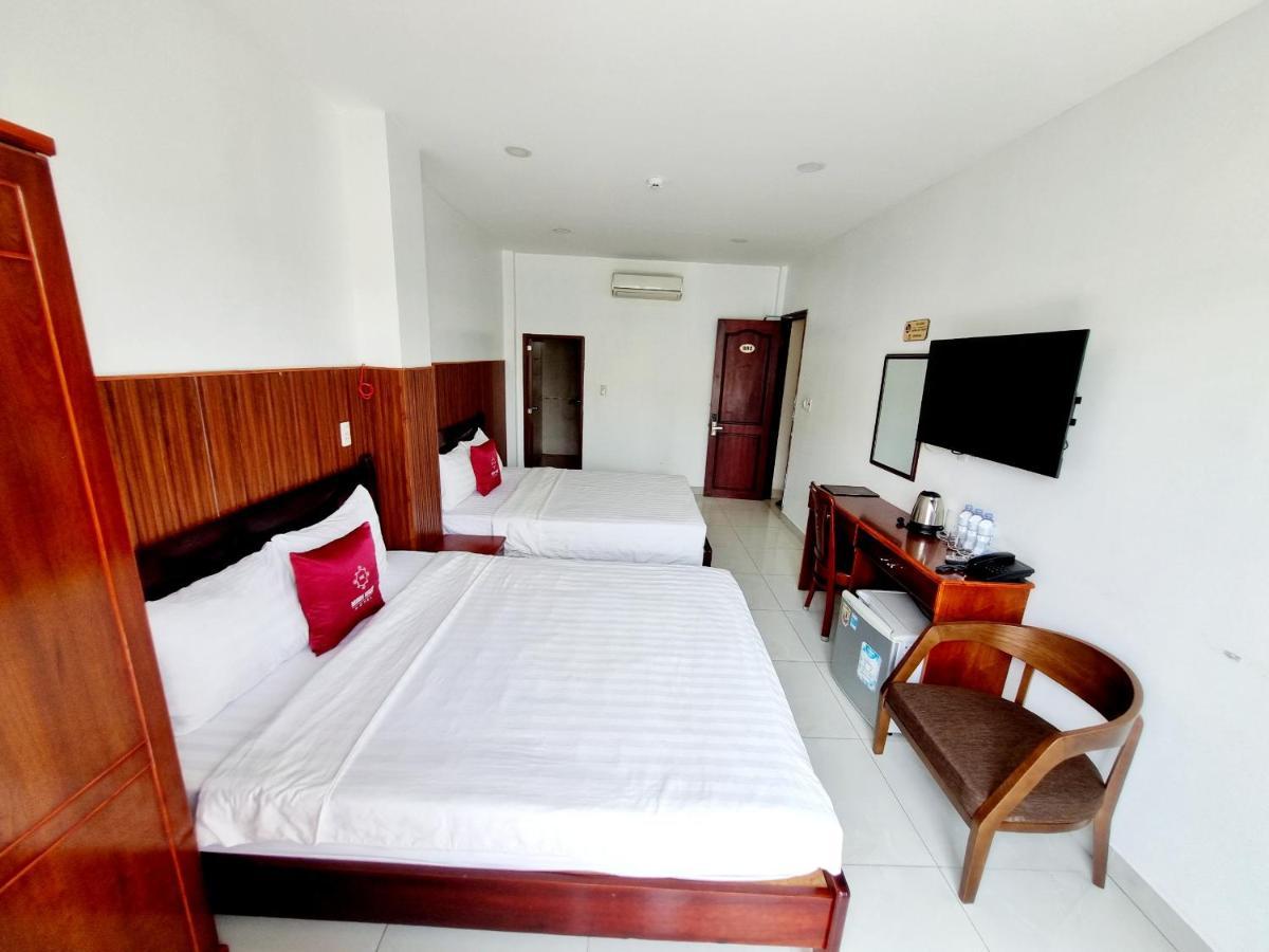 Minh Khue Hotel Vinh Long Exterior photo
