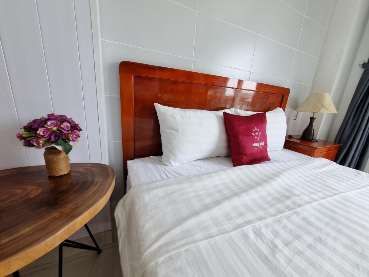 Minh Khue Hotel Vinh Long Exterior photo