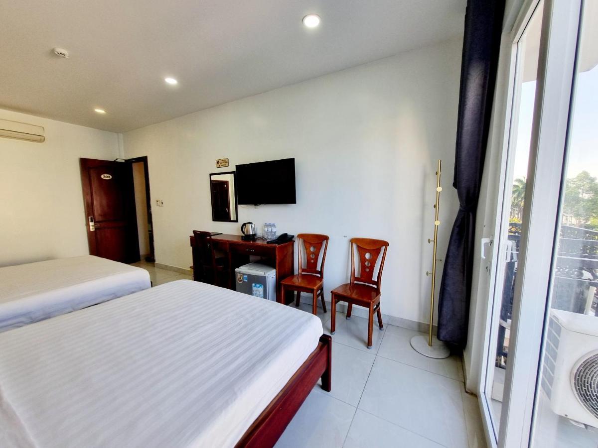Minh Khue Hotel Vinh Long Exterior photo