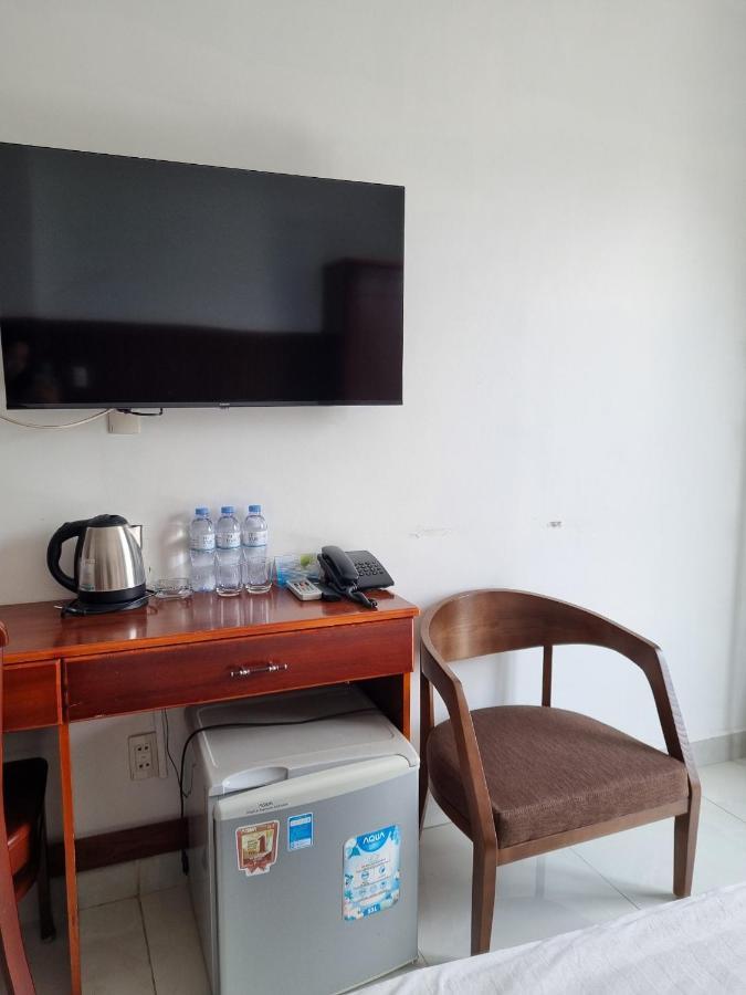 Minh Khue Hotel Vinh Long Exterior photo
