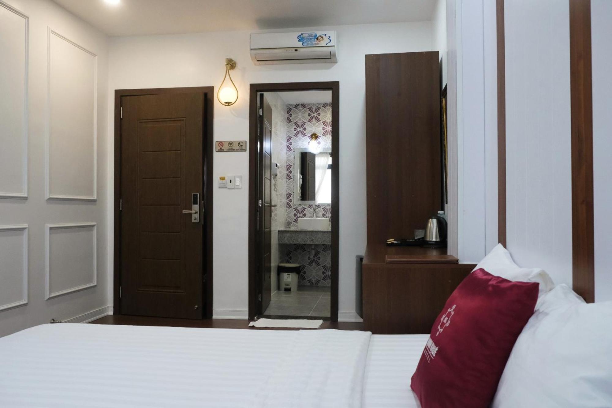 Minh Khue Hotel Vinh Long Exterior photo
